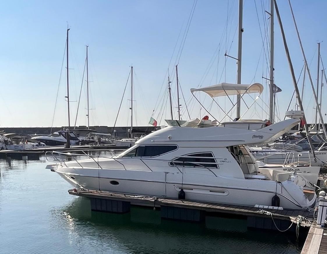 Отель Payva & Branco Boats Iate Privado Em Кашкайш Экстерьер фото